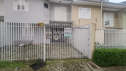 Sobrado com 3 Quartos para alugar, 117m² no Orleans, Curitiba