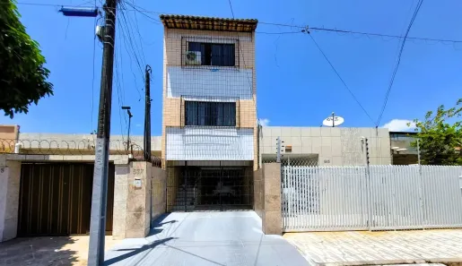 Casa com 6 Quartos à venda, 132m² no Parque Araxá, Fortaleza