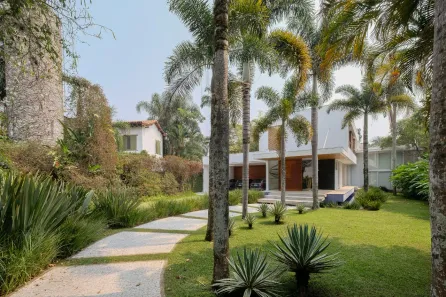 Casa com 5 Quartos à venda, 900m² no Jardim dos Estados, São Paulo