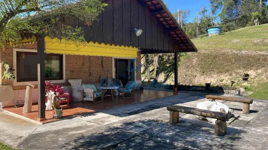 Fazenda/Sítio com 3 Quartos à venda, 435m² no Triângulo Azul, São Lourenço da Serra