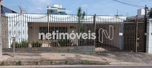 Casa com 3 Quartos para alugar, 130m² no Itapoã, Belo Horizonte