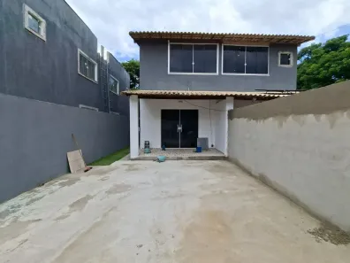 Sobrado com 3 Quartos à venda, 180m² no Parque Balneário São Francisco, Cabo Frio