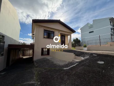 Casa com 3 Quartos à venda, 137m² no Nossa Senhora de Lourdes, Santa Maria