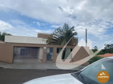Casa com 3 Quartos à venda, 200m² no Jardim Panorama, Arapongas