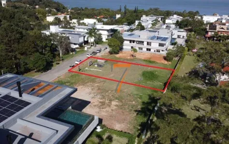 Lote/Terreno à venda, 763m² no Cacupé, Florianópolis
