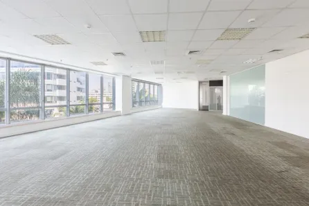 Ponto Comercial com 15 Quartos para alugar, 447m² no Cidade Monções, São Paulo