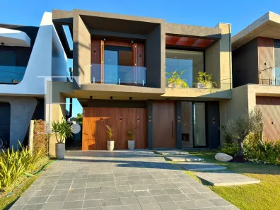 Sobrado com 4 Quartos à venda, 219m² no Remanso, Xangri-lá