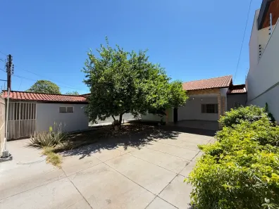 Casa com 3 Quartos para alugar, 160m² no Plano Diretor Sul, Palmas