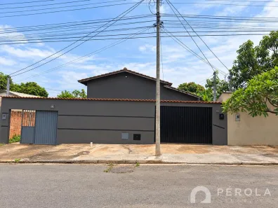 Casa com 2 Quartos para alugar, 70m² no Setor Santo André, Aparecida de Goiânia