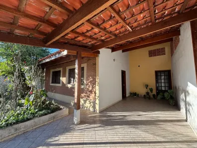 Casa com 2 Quartos à venda, 131m² no Jardim Ismênia, São José dos Campos