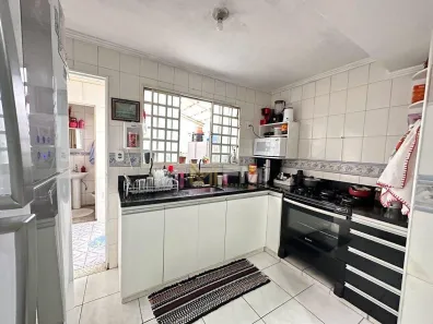 Sobrado com 2 Quartos à venda, 70m² no Vila Lunardi, Campinas