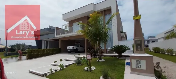 Casa com 4 Quartos à venda, 250m² no Centro, Peruíbe