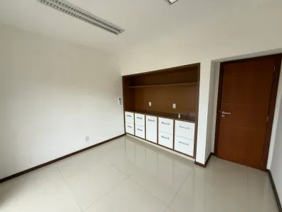 Sala Comercial com 3 Quartos para venda ou aluguel, 56m² no Barra da Tijuca, Rio de Janeiro