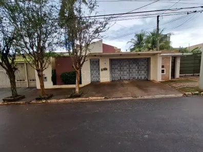 Casa com 3 Quartos para venda ou aluguel, 357m² no Vila Harmonia, Araraquara