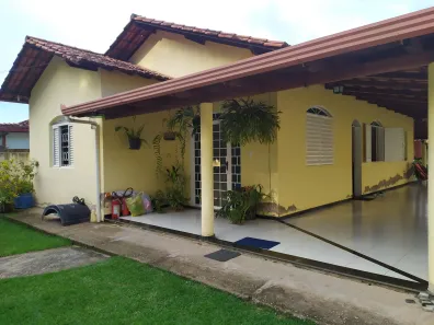 Casa com 3 Quartos à venda, 300m² no Fernão Dias, Esmeraldas