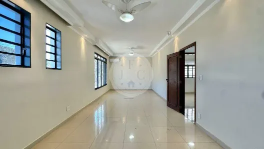 Casa com 6 Quartos para alugar, 263m² no Jardim Irajá, Ribeirão Preto