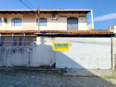 Casa com 3 Quartos para alugar, 160m² no Capoeiras, Florianópolis