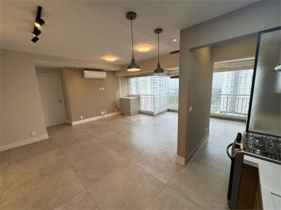 Apartamento com 2 Quartos à venda, 62m² no Vila Anastácio, São Paulo