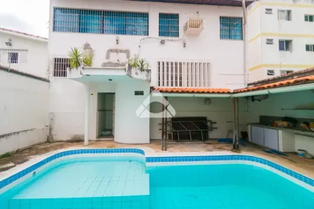 Sala Comercial à venda, 304m² no Candelária, Natal