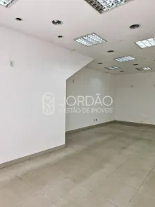 Ponto Comercial para alugar, 88m² no Mutuá, São Gonçalo