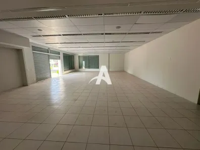 Sala Comercial para alugar, 260m² no Novo Mundo, Uberlândia