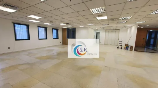 Sala Comercial para alugar, 206m² no Vila Olímpia, São Paulo