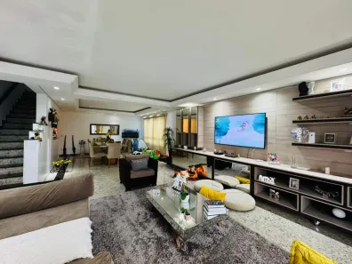 Casa com 4 Quartos à venda, 329m² no Embaré, Santos
