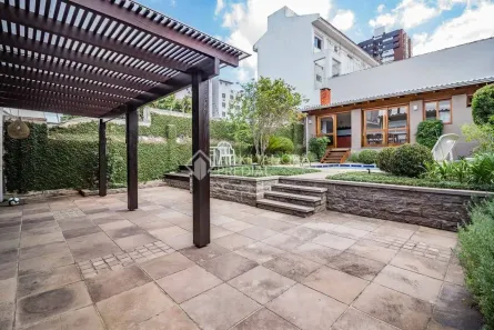 Casa com 4 Quartos à venda, 323m² no Chácara das Pedras, Porto Alegre