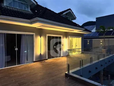 Sobrado com 5 Quartos à venda, 360m² no Vargem Grande, Rio de Janeiro