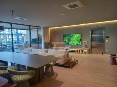 Apartamento com 3 Quartos à venda, 180m² no Mercês, Curitiba