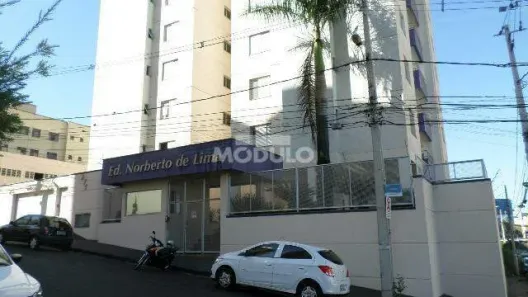 Apartamento com 3 Quartos para alugar, 95m² no Tabajaras, Uberlândia
