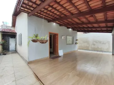 Casa com 4 Quartos à venda, 185m² no Jardim Mont Serrat, Aparecida de Goiânia