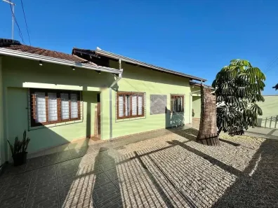 Casa com 3 Quartos à venda, 143m² no Boehmerwald, Joinville