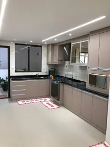 Sobrado com 4 Quartos à venda, 349m² no Jardim Independência II, Sarandi