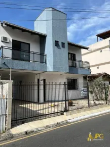 Sobrado com 4 Quartos à venda, 150m² no Estados, Balneário Camboriú