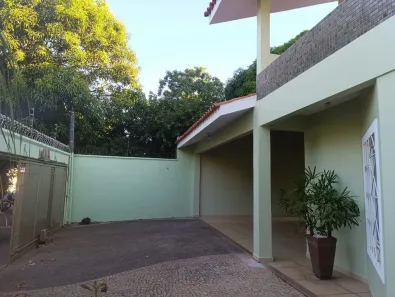 Sobrado com 4 Quartos para alugar, 360m² no Plano Diretor Sul, Palmas