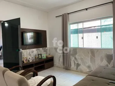 Casa com 3 Quartos à venda, 183m² no Santa Mônica, Uberlândia