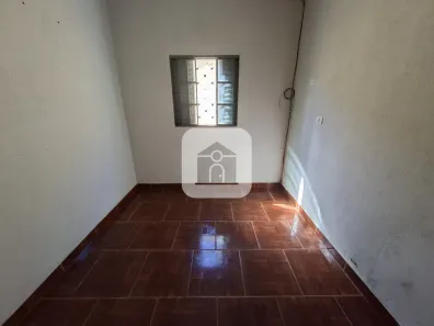 Casa com 2 Quartos para alugar, 90m² no Mansour, Uberlândia