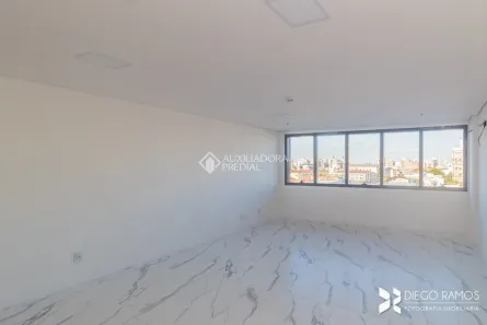 Sala Comercial para alugar, 47m² no Cristo Redentor, Porto Alegre