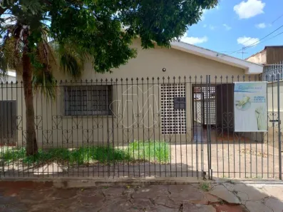 Casa com 3 Quartos para venda ou aluguel, 160m² no Centro, Araraquara