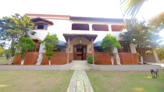 Fazenda/Sítio com 6 Quartos à venda, 1500m² no Veraneio Irajá, Jacareí