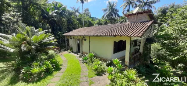 Casa com 2 Quartos à venda, 960m² no Penedo, Itatiaia