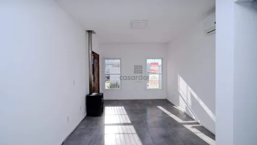 Casa com 2 Quartos para alugar, 60m² no Laranjal, Pelotas