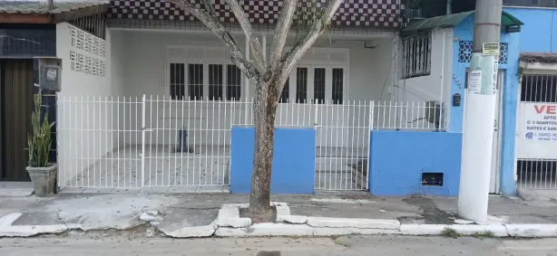 Casa com 3 Quartos para alugar, 110m² no Imbetiba, Macaé