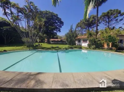 Casa de Condomínio com 7 Quartos à venda, 730m² no Itaipava, Petrópolis