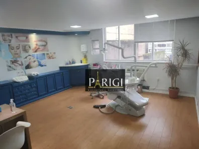 Sala Comercial para alugar, 200m² no Centro Histórico, Porto Alegre