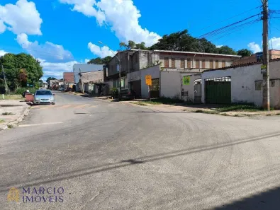 Casa com 5 Quartos à venda, 300m² no Residencial do Bosque, Brasília