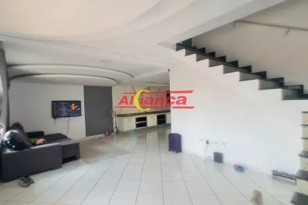 Sobrado com 3 Quartos para alugar, 250m² no Vila das Palmeiras, Guarulhos