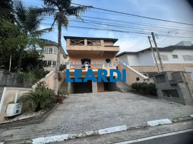 Casa de Condomínio com 4 Quartos para venda ou aluguel, 262m² no Arujázinho IV, Arujá