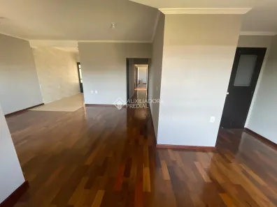 Sobrado com 3 Quartos à venda, 333m² no Parque da Matriz, Cachoeirinha